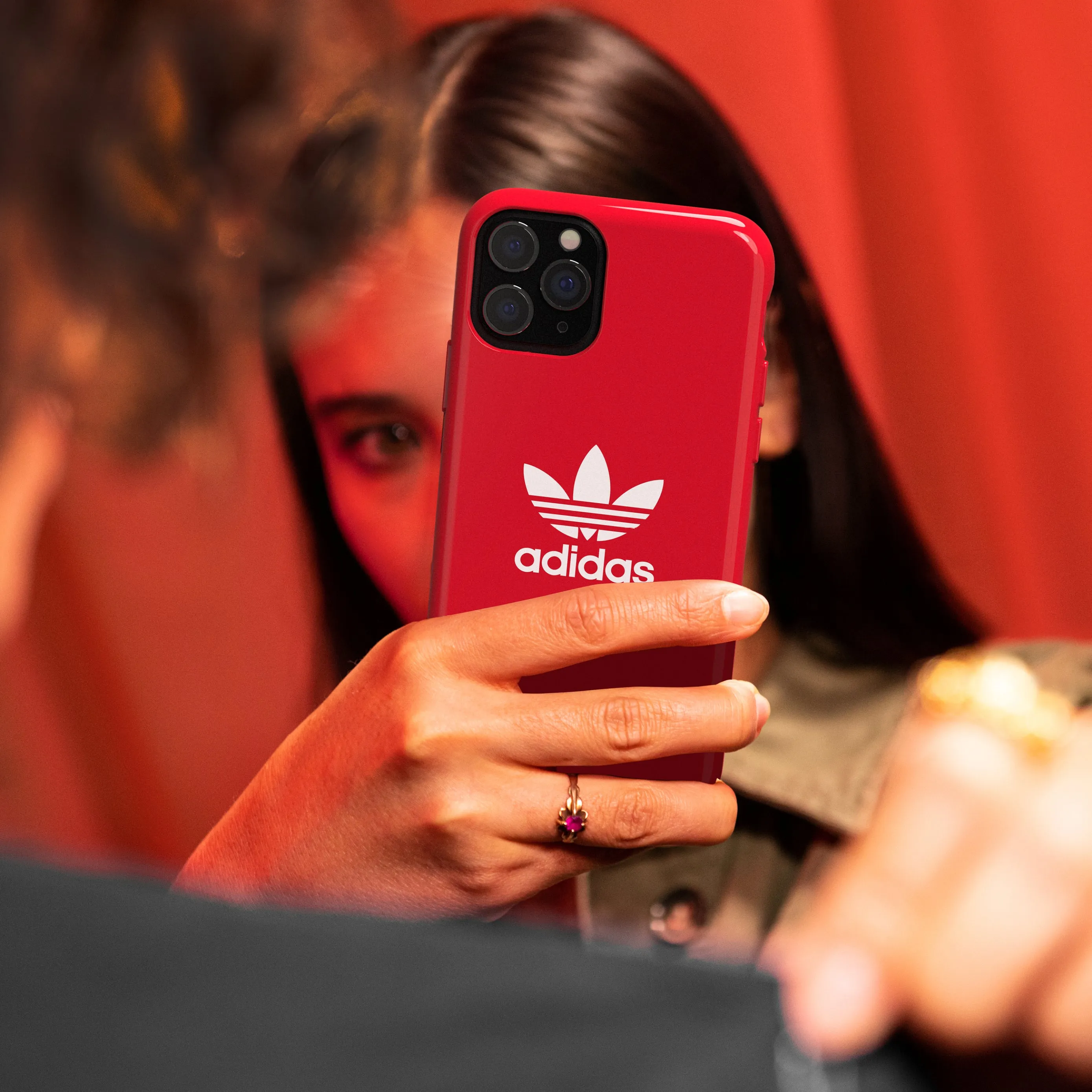ADIDAS iPhone 12/12 Pro - Snap Trefoil Case - Scarlet