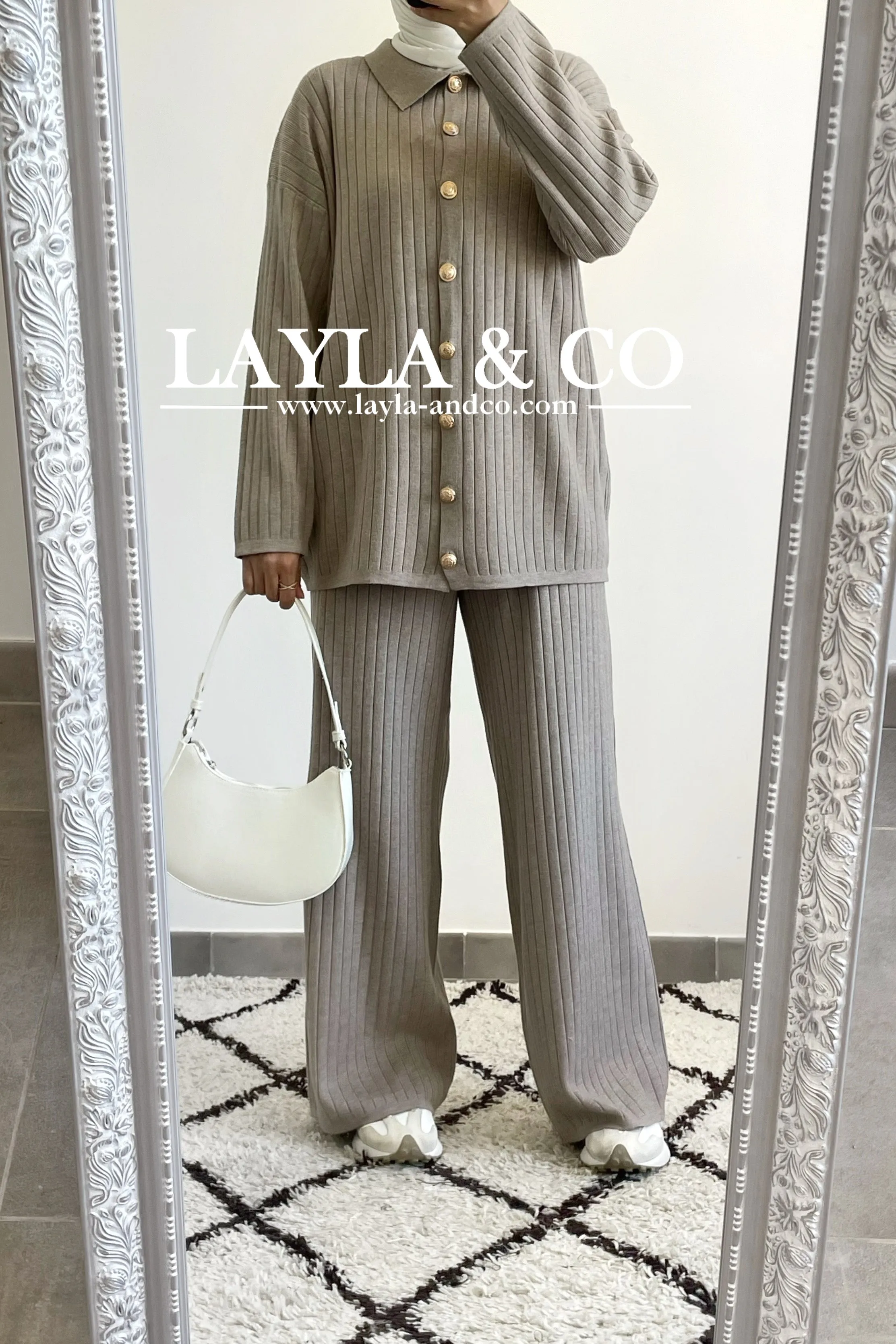 Ensemble pull à boutons