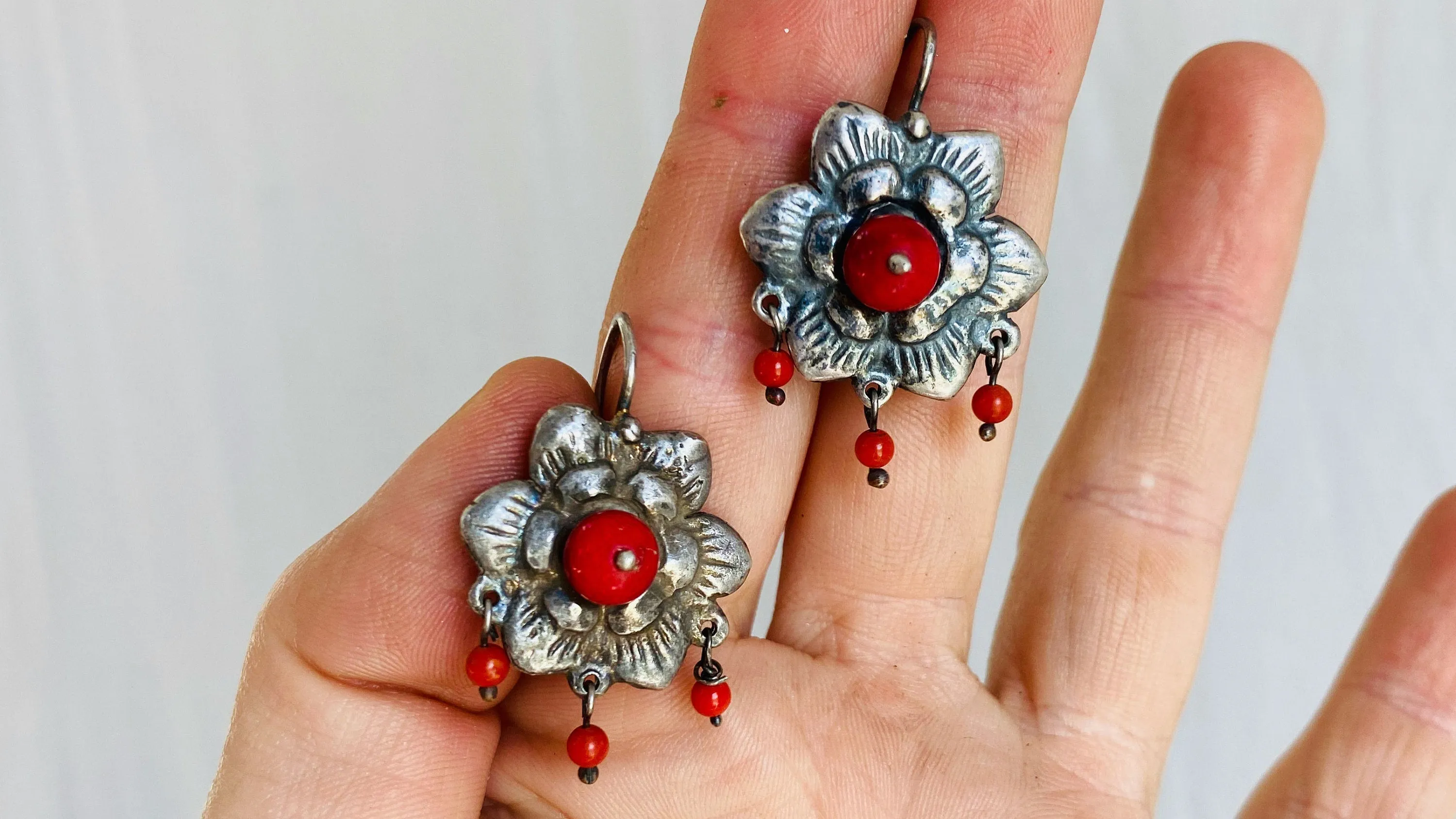 FlowerHand Cast. Sterling Silver & Coral. Mexico. Frida Kahlo