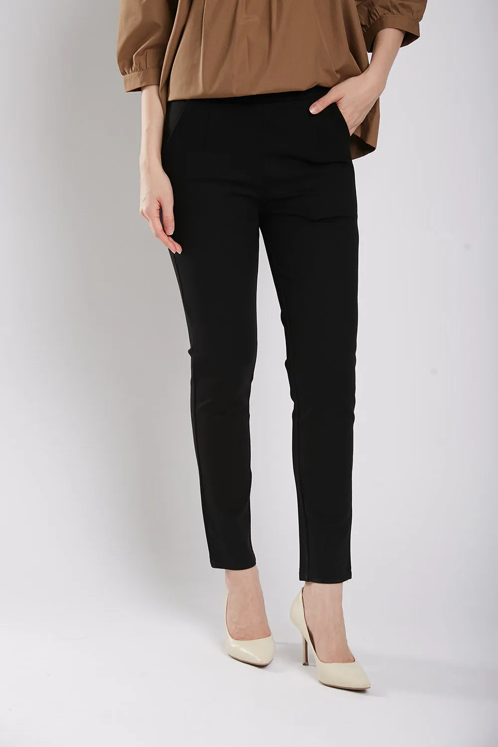 Lana Weight Ultra-Stretch Pants in Black