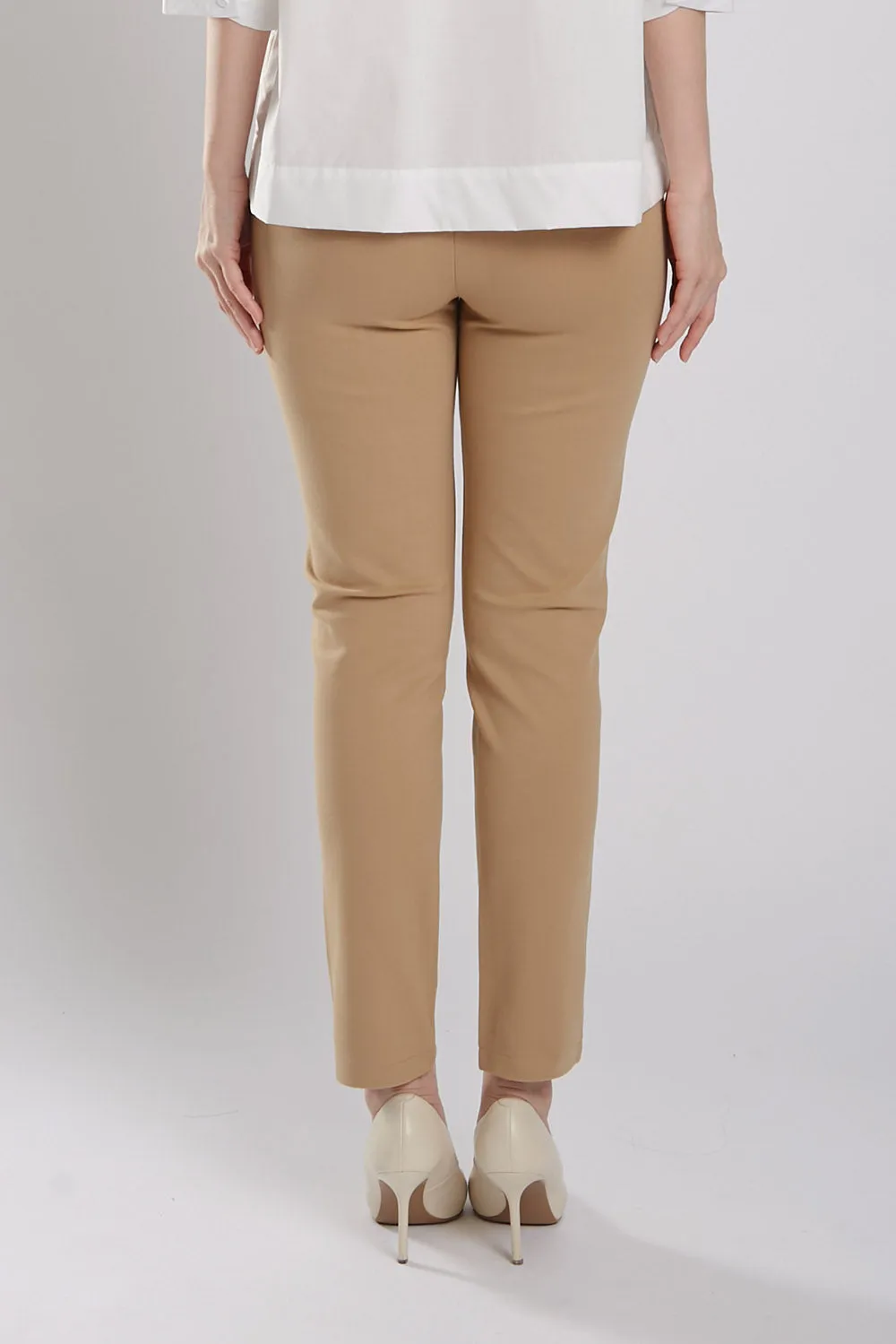 Lana Weight Ultra-Stretch Pants in Khakis